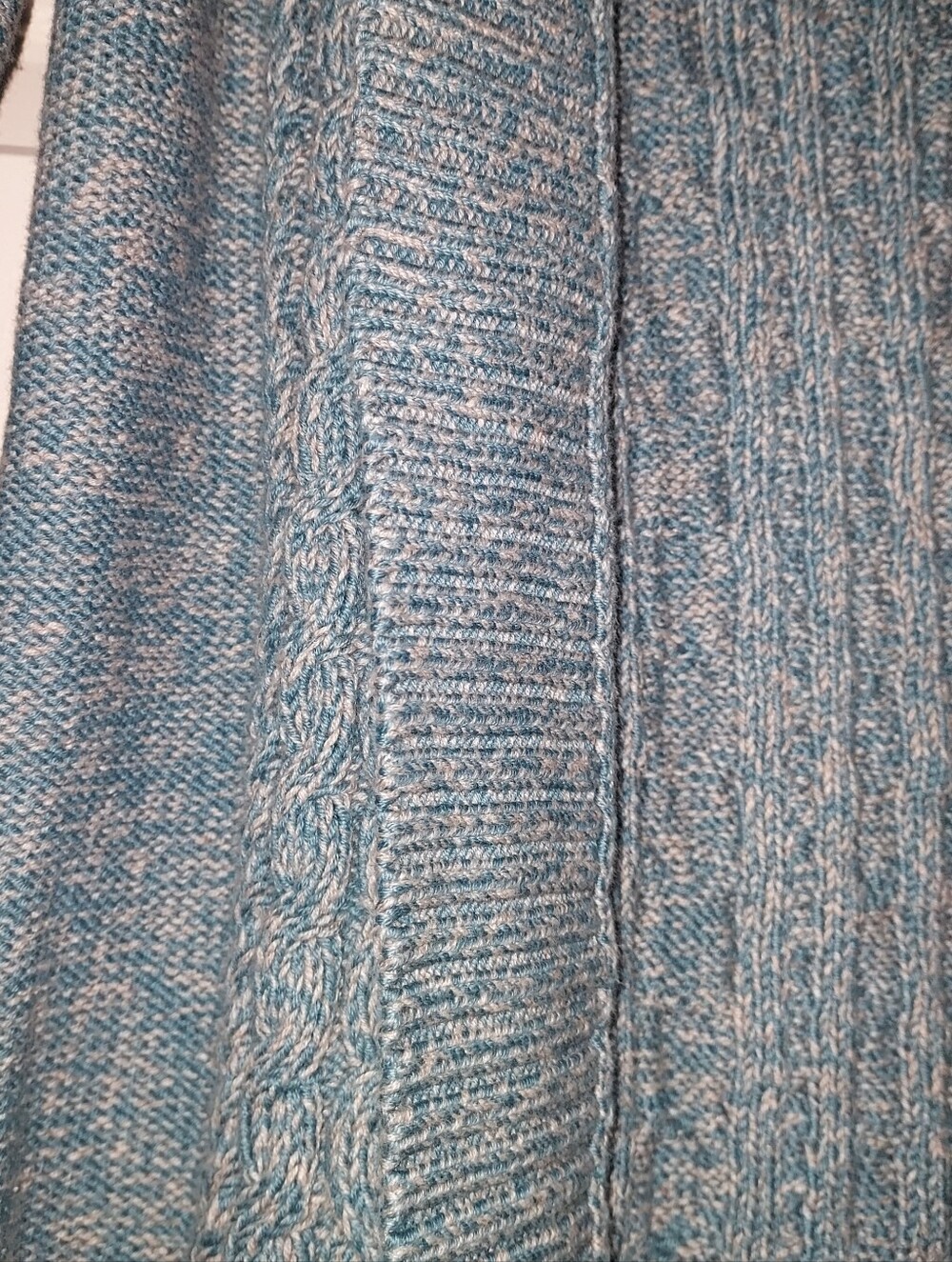 Cardigan - Picture 3 of 4